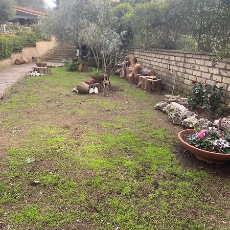 Loft con giardino in zona Appia Antica-2